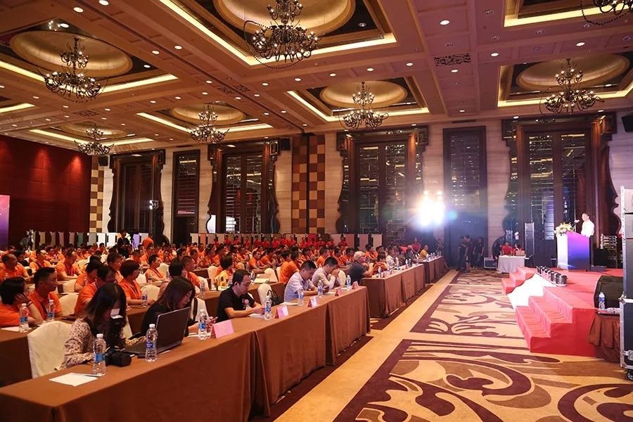 帝卡斯2019經(jīng)銷(xiāo)商年會(huì)暨意大利“威尼托”品牌發(fā)布會(huì)隆重召開(kāi)